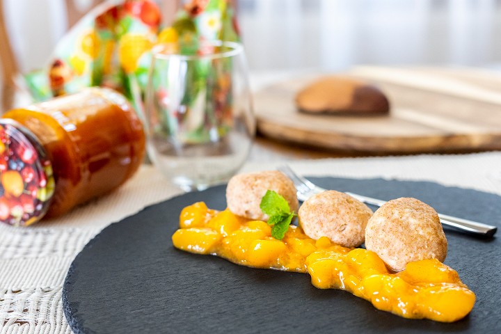 Curd Dumplings with Apricots